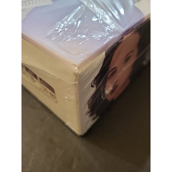 Her Story The Family Board Game of Iconic Women of History Underdog Games 2022 - Picture 5 of 7